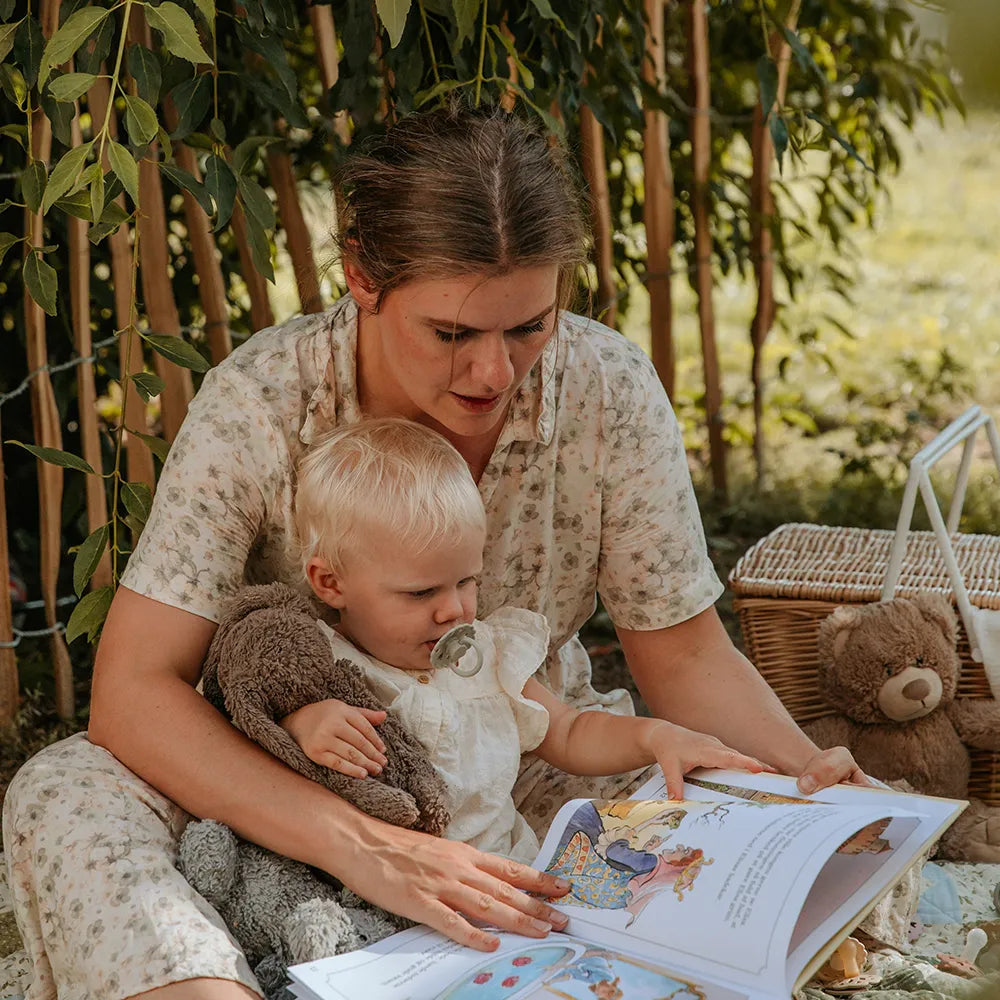 FRIGG Fairytale X H.C. Andersen - Clumsy Hans