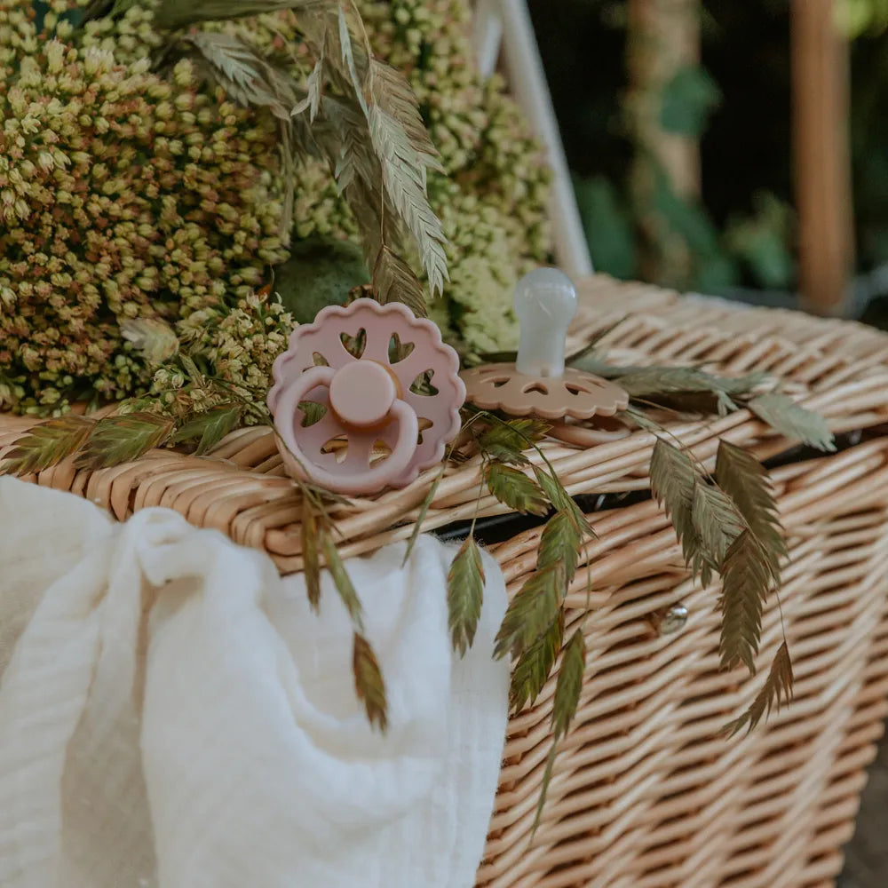 FRIGG Fairytale X H.C. Andersen - Thumbelina