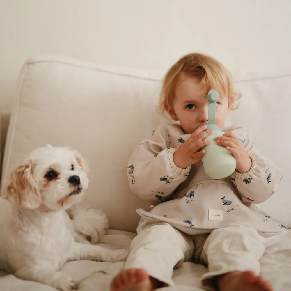 Mushie long sleeve bib