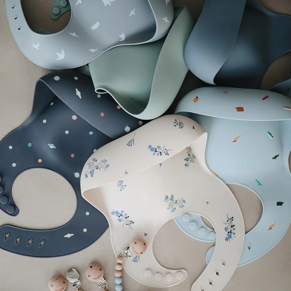 Mushie silicone bib