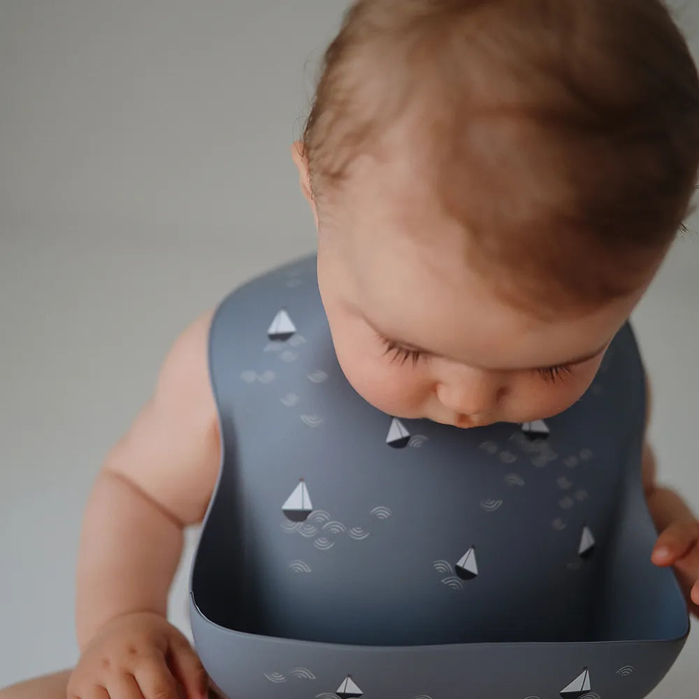 Mushie silicone bib