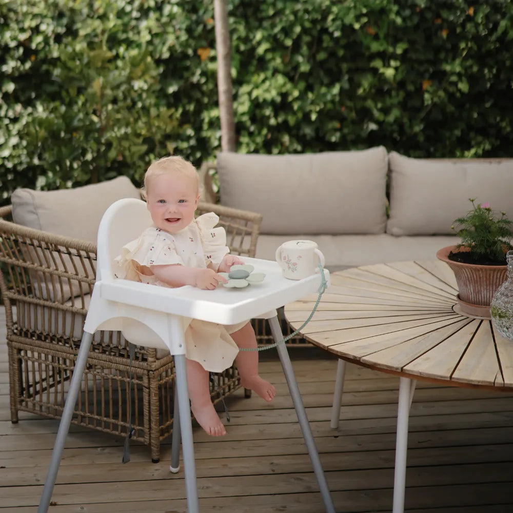 Mushie silicone snack cup