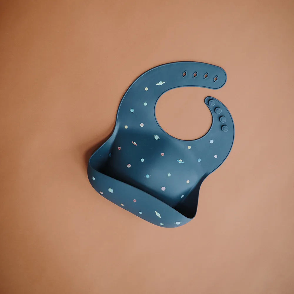 Mushie silicone bib