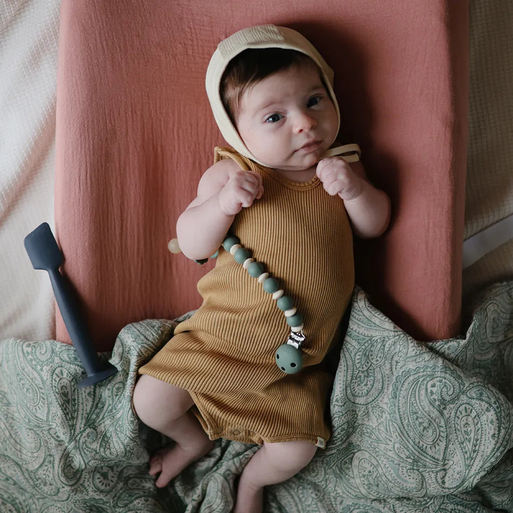 Mushie pacifier chain - Luna