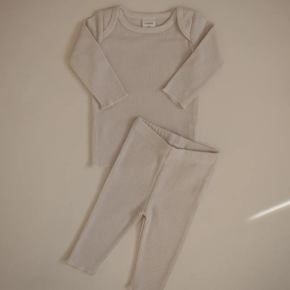 Mushie 2-piece cotton set