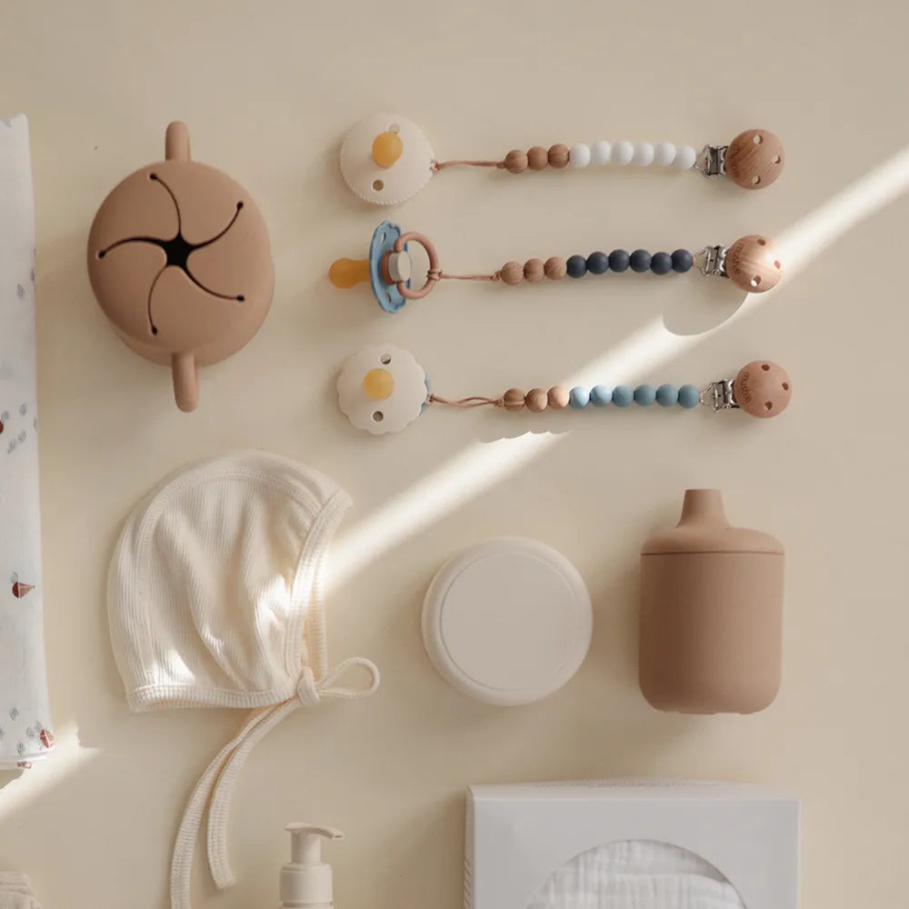 Mushie pacifier chain - Eva