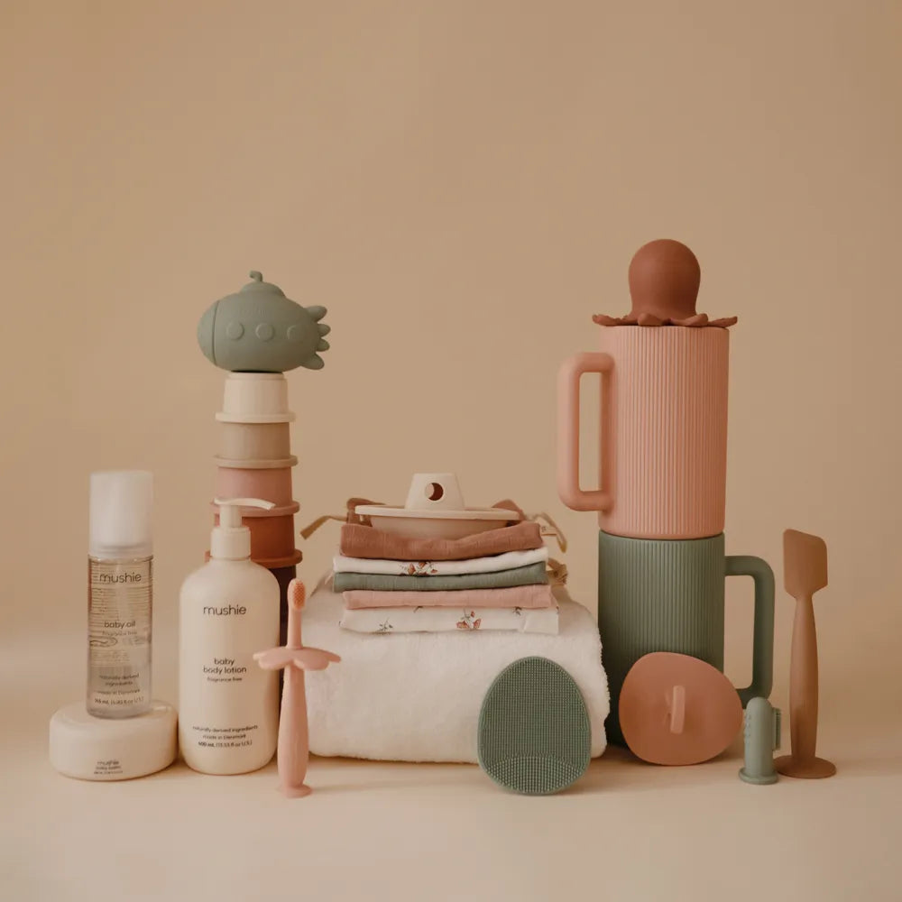 Mushie flushing cistern