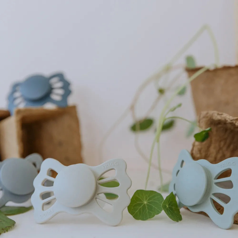 FRIGG Baby's First Pacifier - Moonlight Sailing