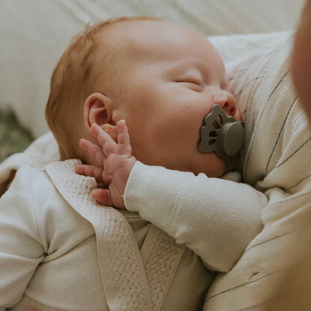 FRIGG Baby's First Pacifier - Moonlight Sailing