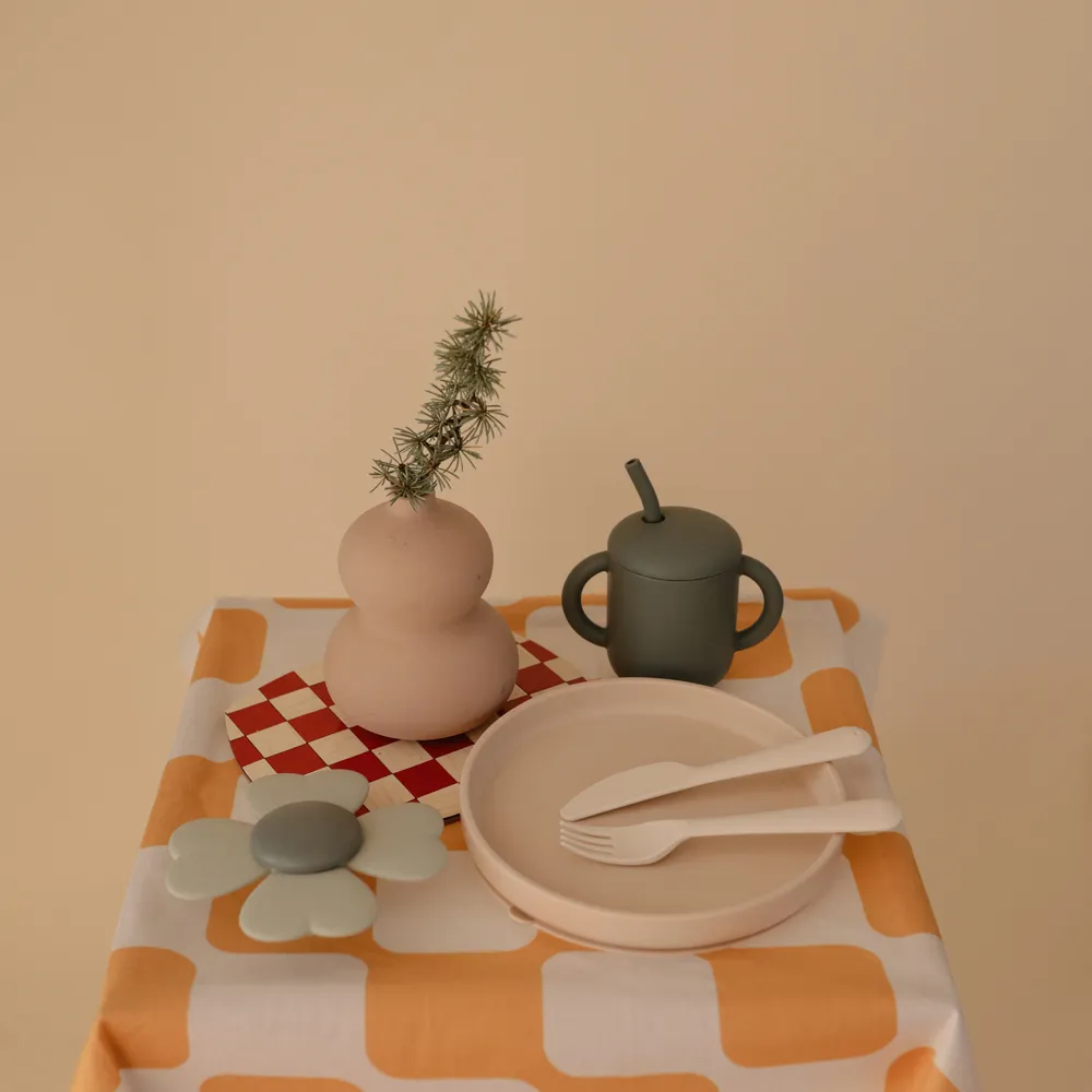 Mushie Classic Silicone Suction Plate