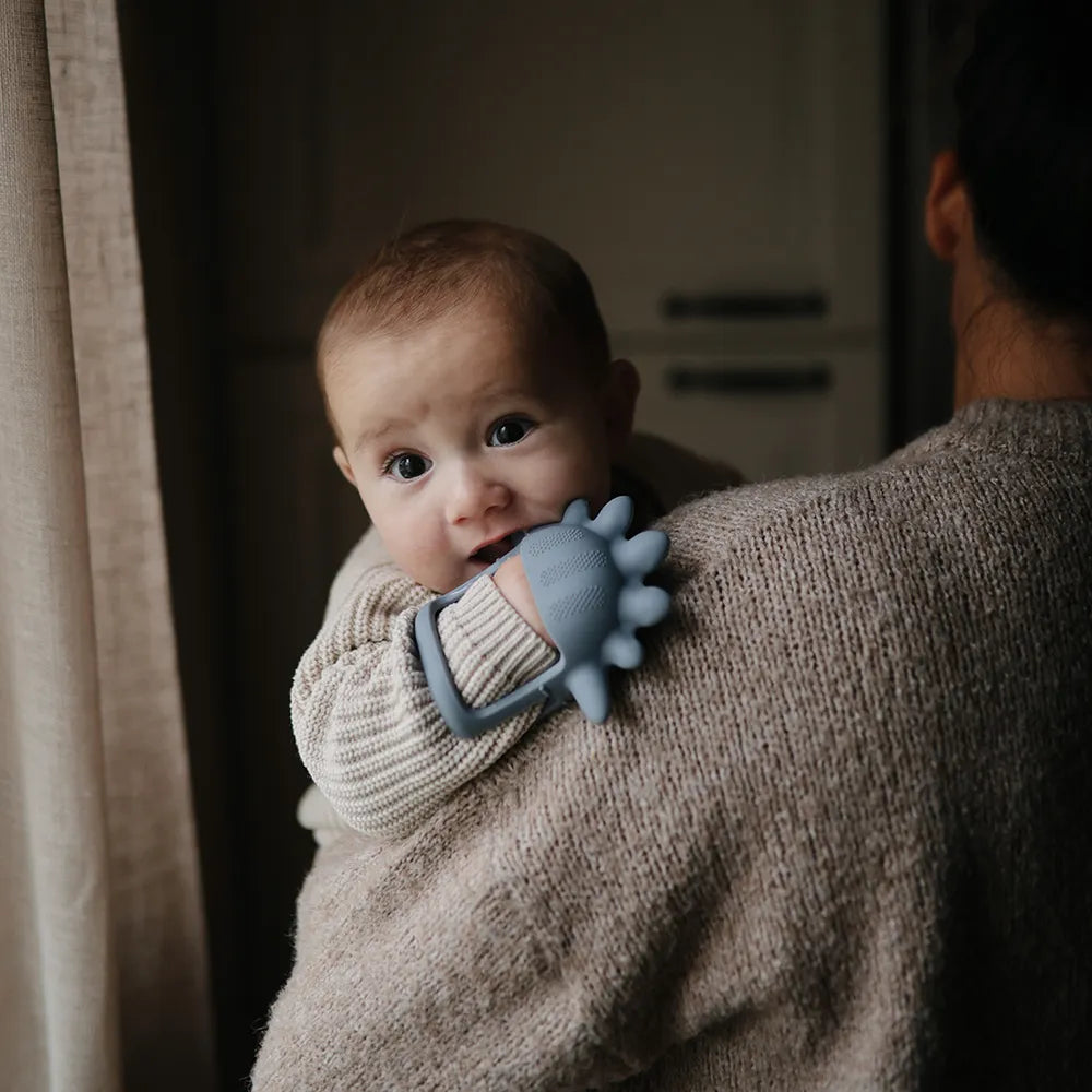 Mushie No-drop teether