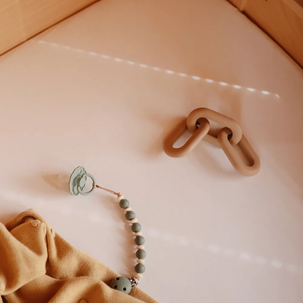 Mushie chain bite ring