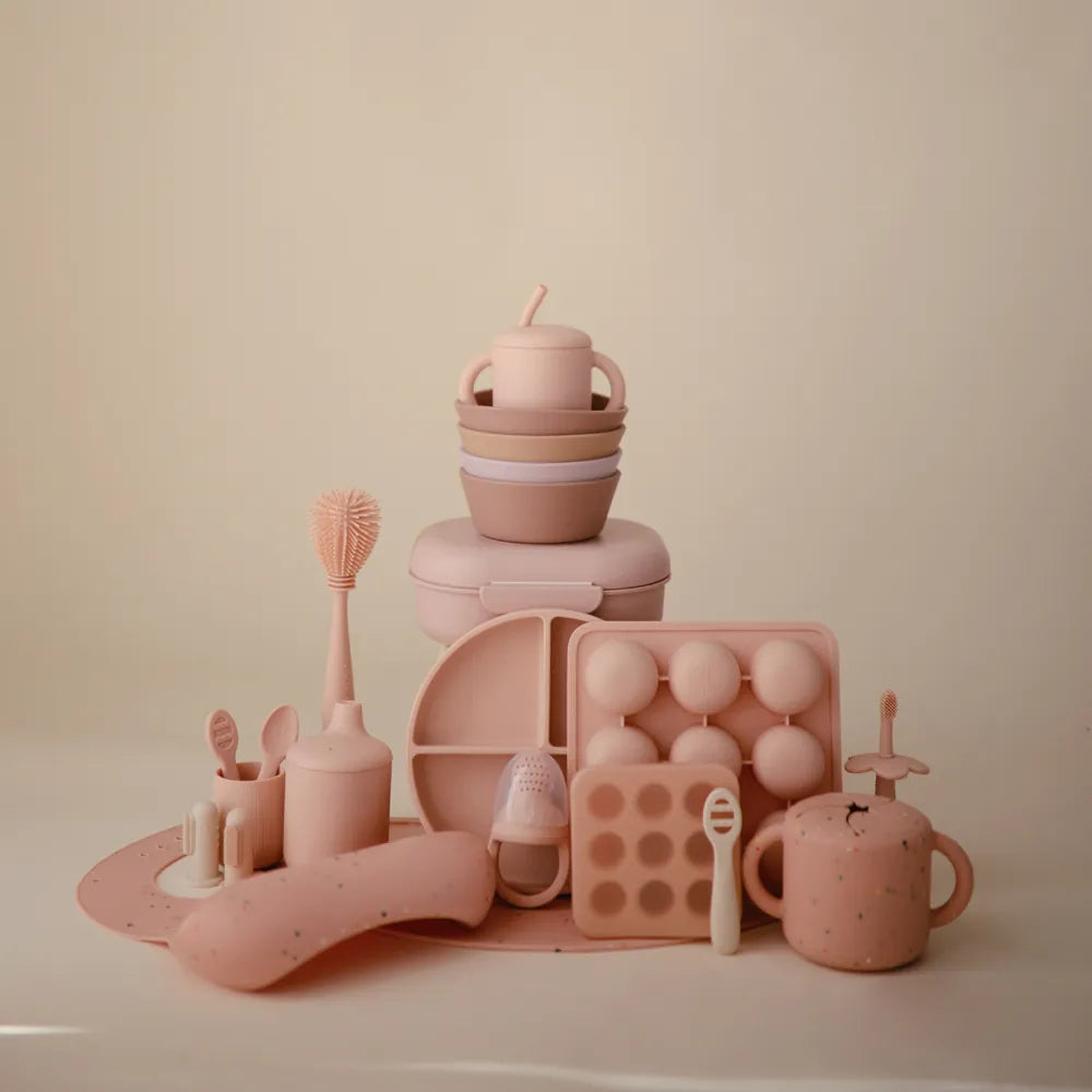 Mushie freezer tray for fruit juice