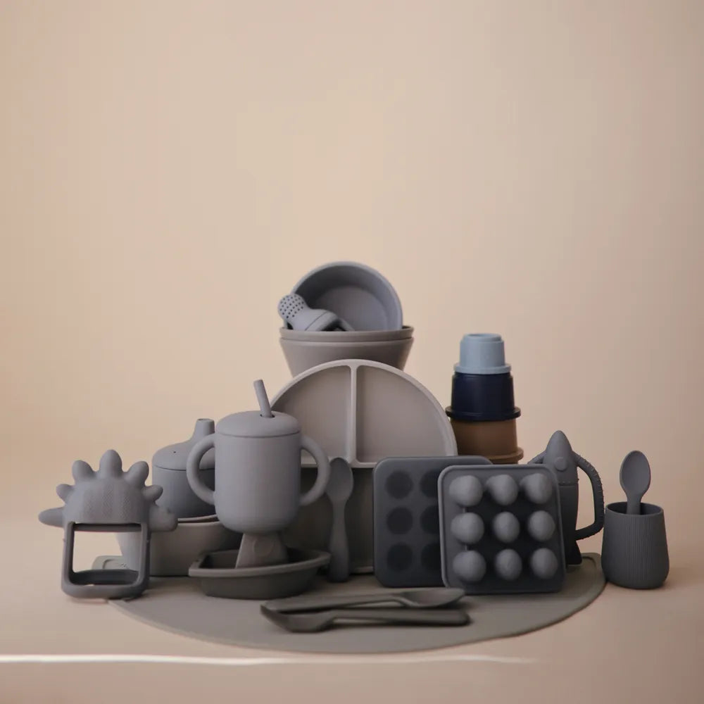 Mushie freezer tray for fruit juice