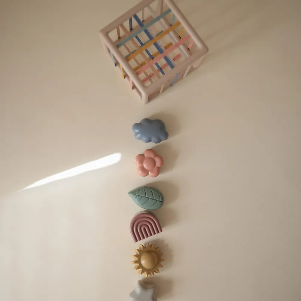 Mushie Elastic Shape Sorter