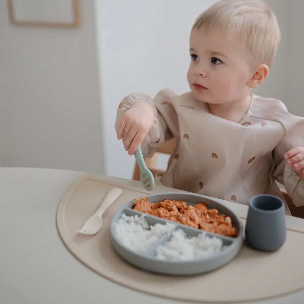 Mushie silicone starter cup